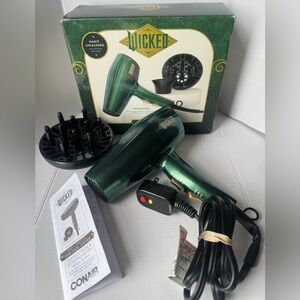 Wicked ConAir Limited Edition Defy Gravity Mid Size Hair Dyer